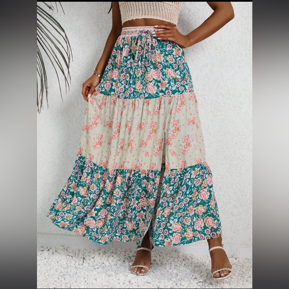 Boho Floral Print Slit Maxi Skirt - Picture 6 of 6